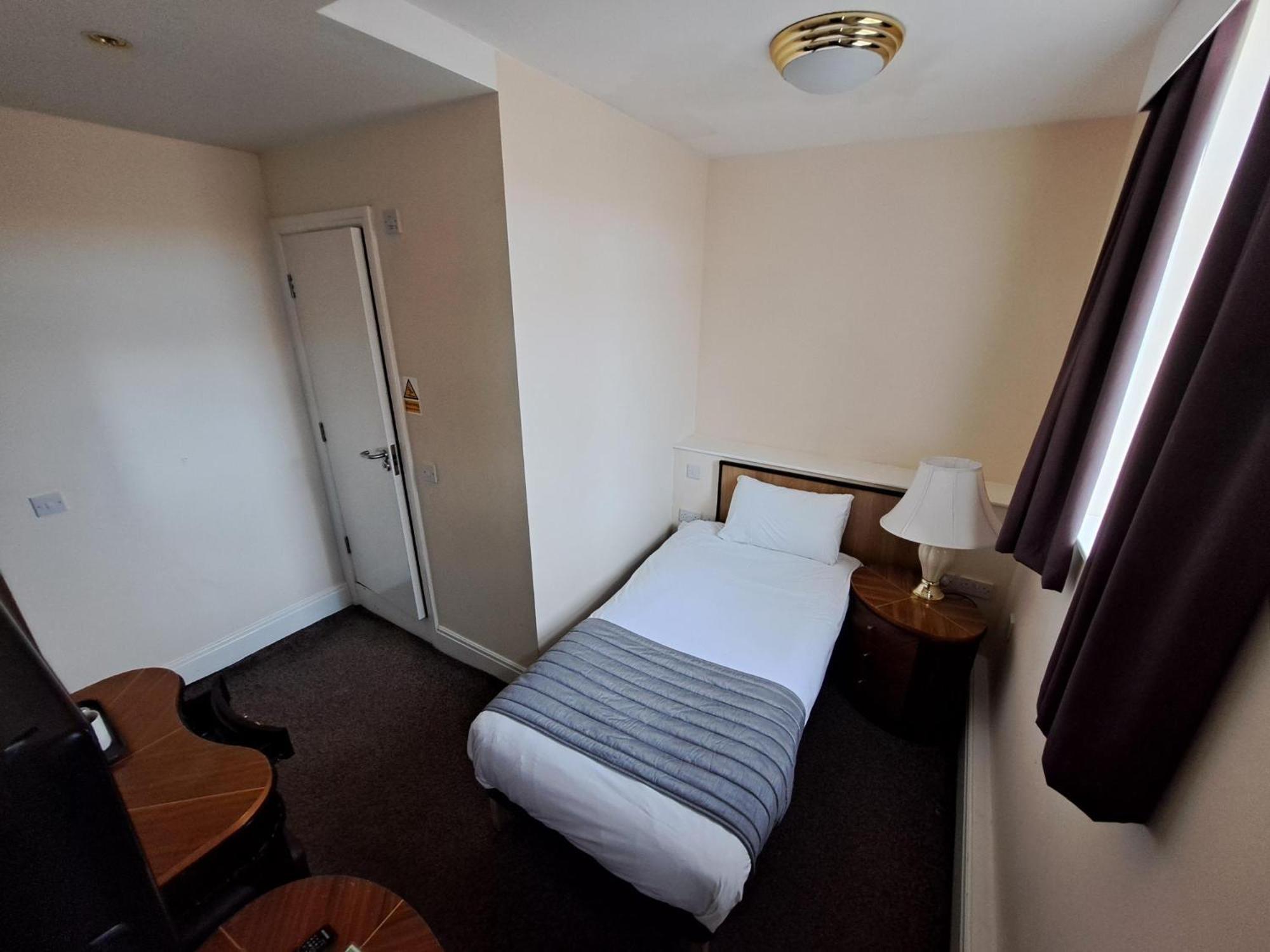 Scarisbrick Hotel Саутпорт Екстериор снимка